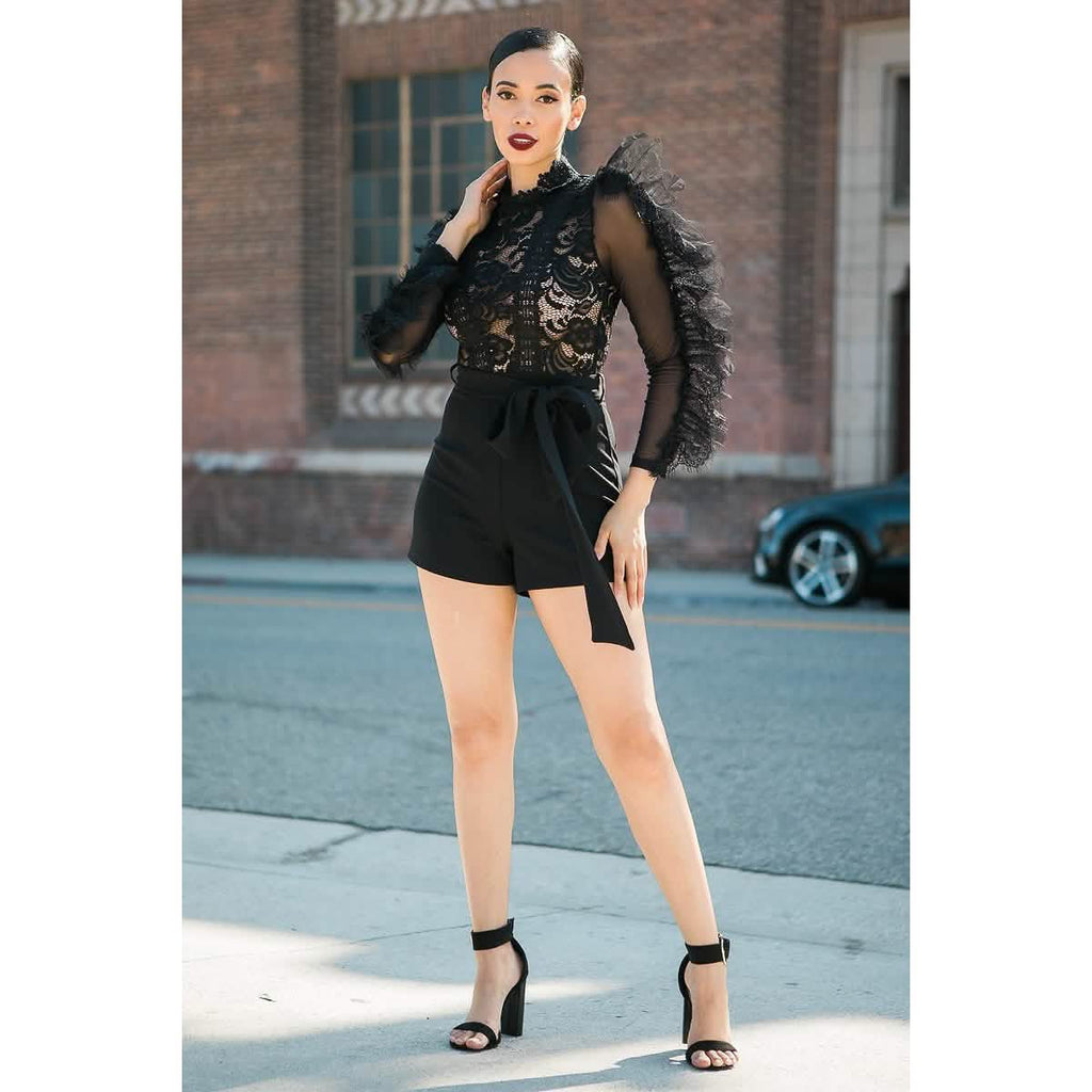 Haut en dentelle et au crochet Combi-short mode détaillé