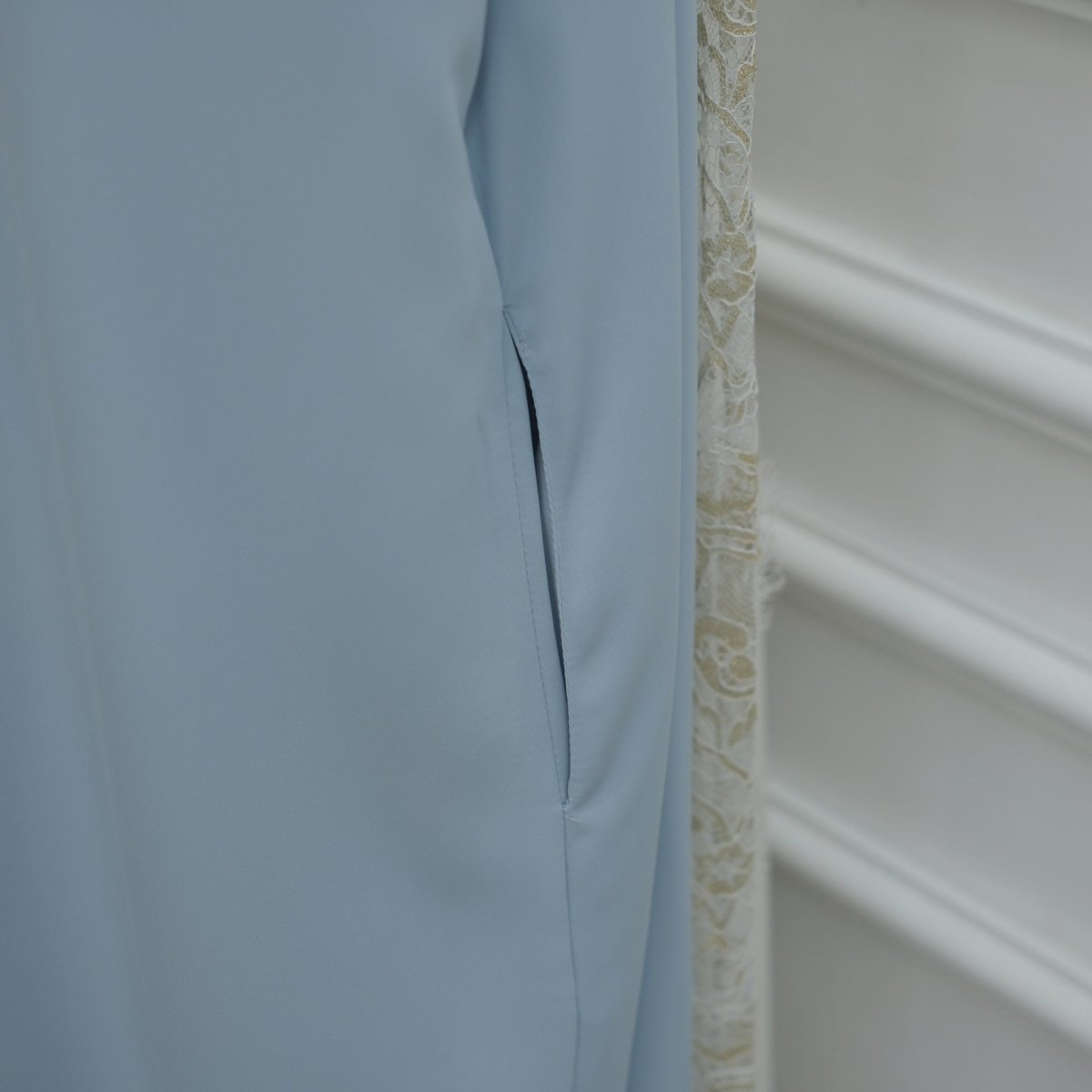 Lace-Panel Flared-Sleeve Open Abaya with Pockets(MOA332)