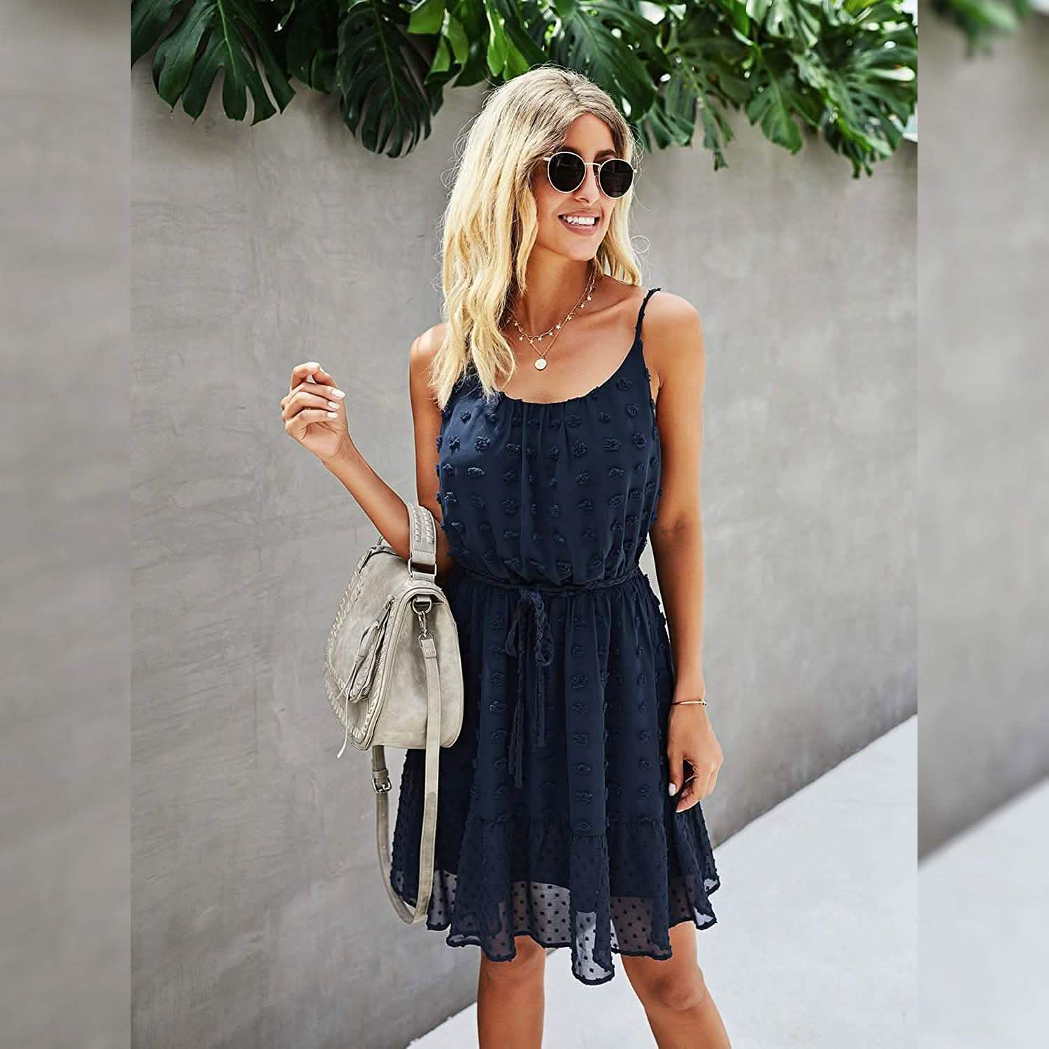 Lovinchic Robe Courte Fleurie à Bretelles Fines et Taille Nouée pour Femme, Robe d'Été Décontractée et Fluide