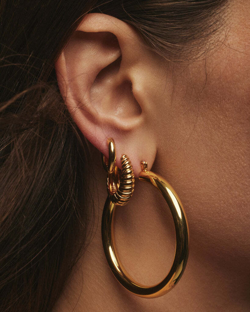 Amalfi Tube Hoops- Gold (Ships Late September)