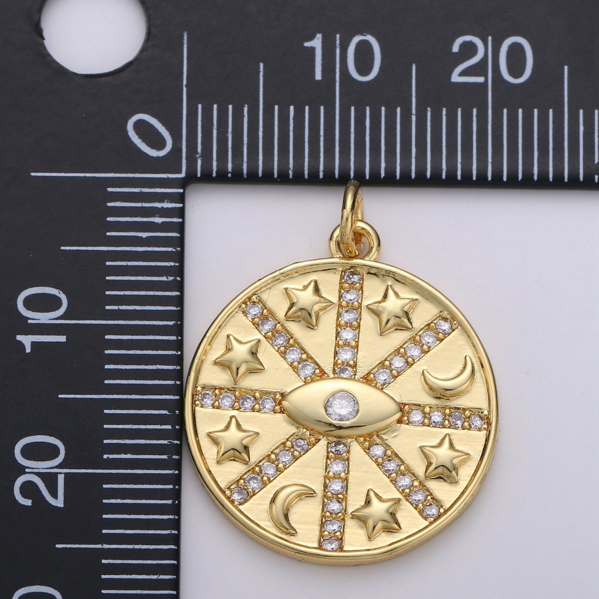 Medallion lucky Charm ,24K Gold Filled medallion,Medallion lucky charm,Medallion pendant,Elephant luck,horseshoe luck,Irish luck medallion D-478