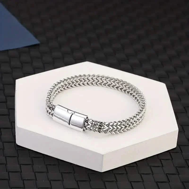 Bracelet tressé pour homme en acier inoxydable avec fermoir magnétique