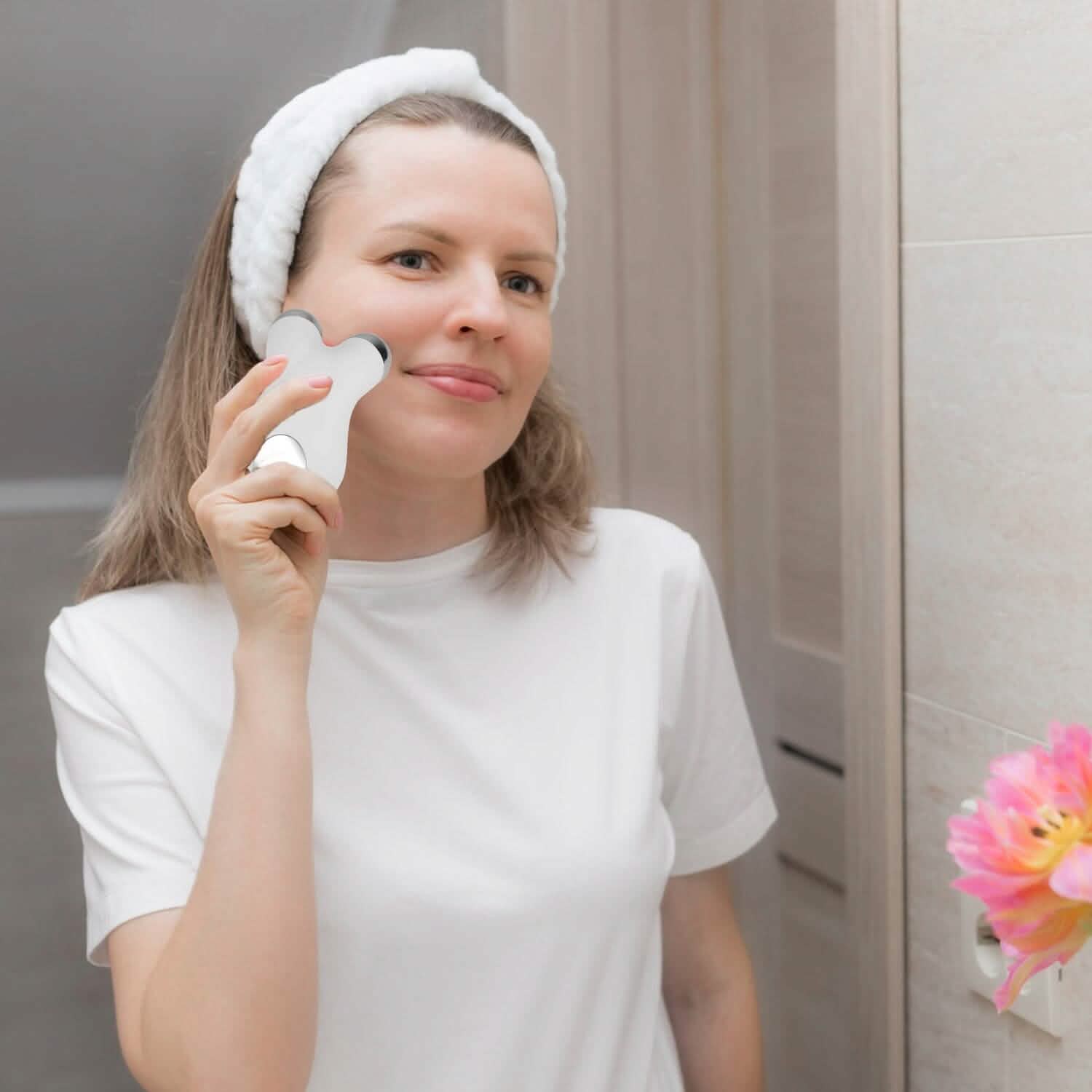 Micro-Current Face Massager Rechargeable Roller with 5 Gears