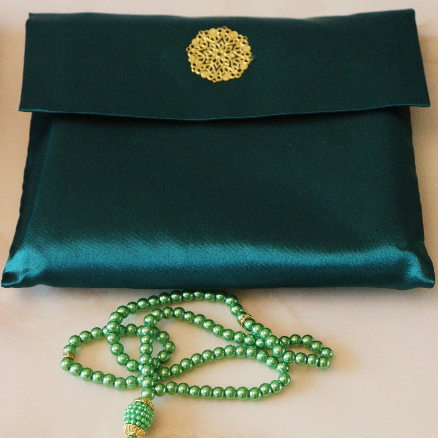 Luxury Prayer Mat and Tasbeeh Set (MR048)