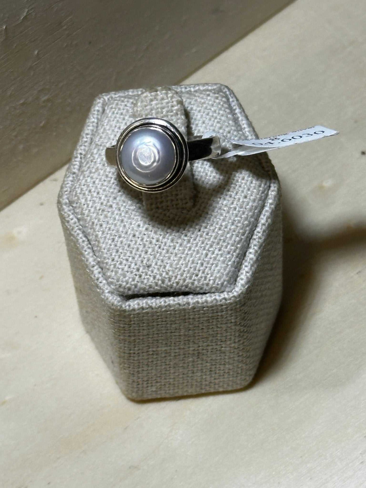 Natural White Pearl Ring Size 8 (04.6030)