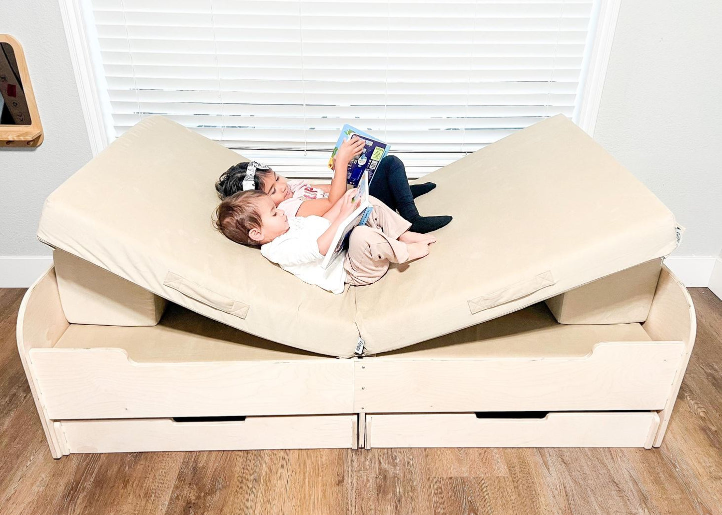 LIA- Play Cushion Couch