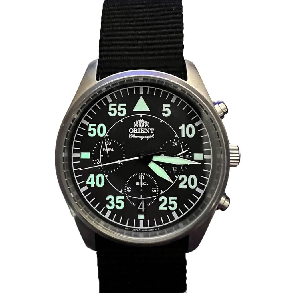 ORIENT VR32-UAB0 メンズクォーツクロノグラフ 日付表示付き (リファービッシュ品)