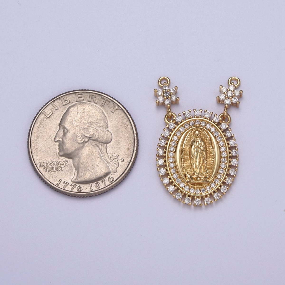 Oval Gold Lady Guadalupe Charm Connector Virgin Mary Coin Medallion Pendant for Religious Necklace F-133