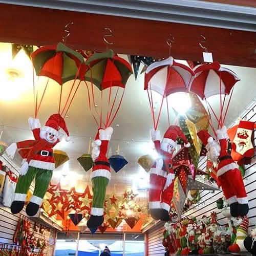 Ornement de Père Noël bonhomme de neige en parachute