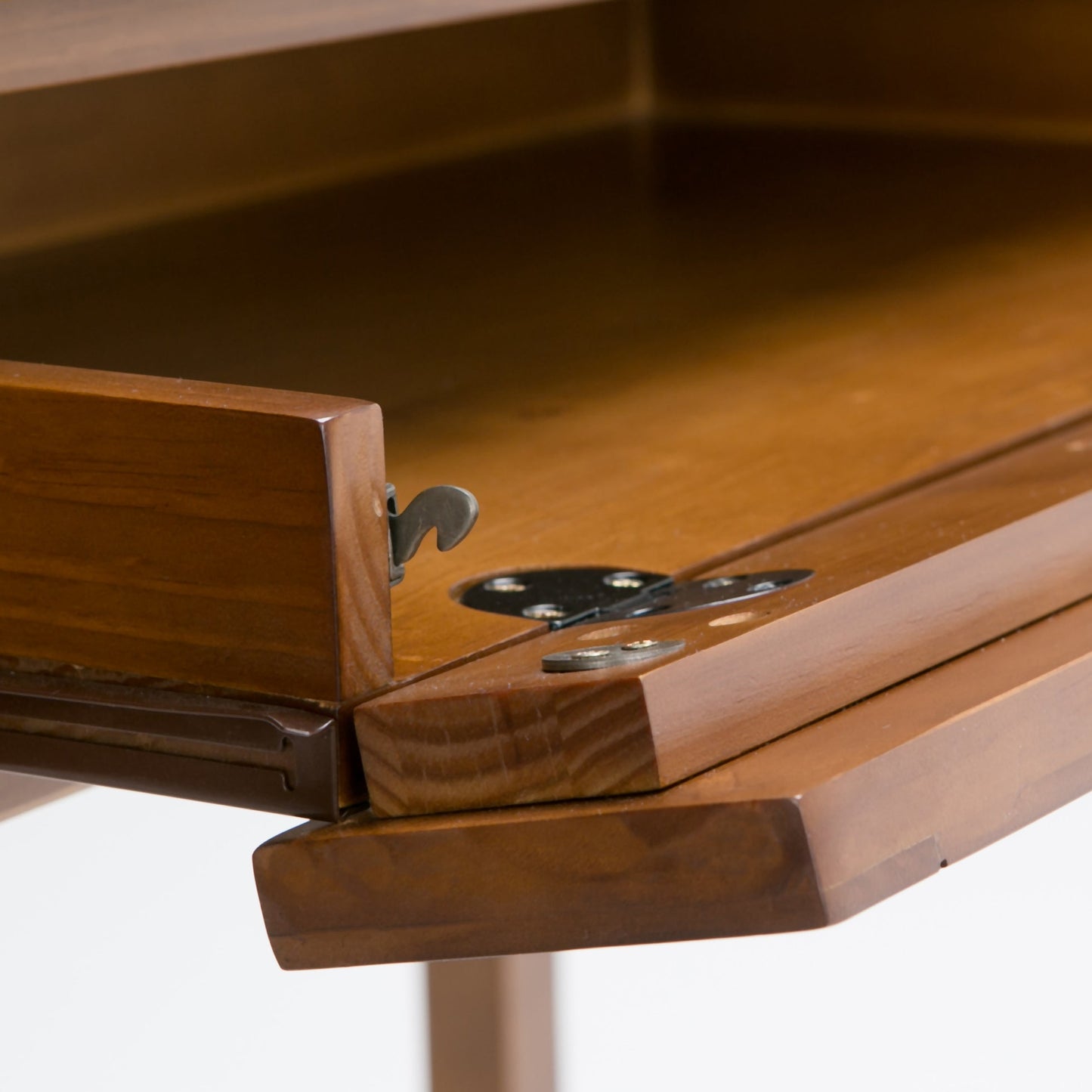 Warm Shaker - Desk - Light Golden