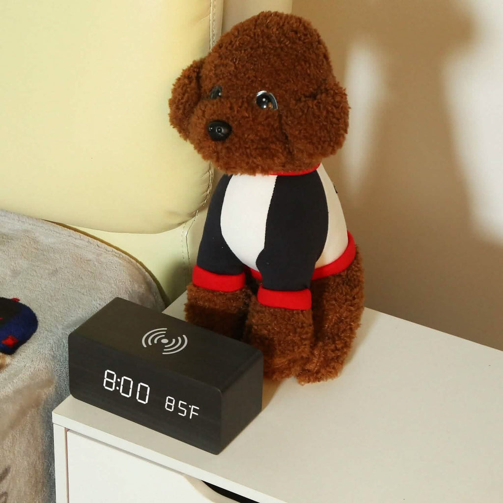 Réveil numérique avec chargeur sans fil Qi