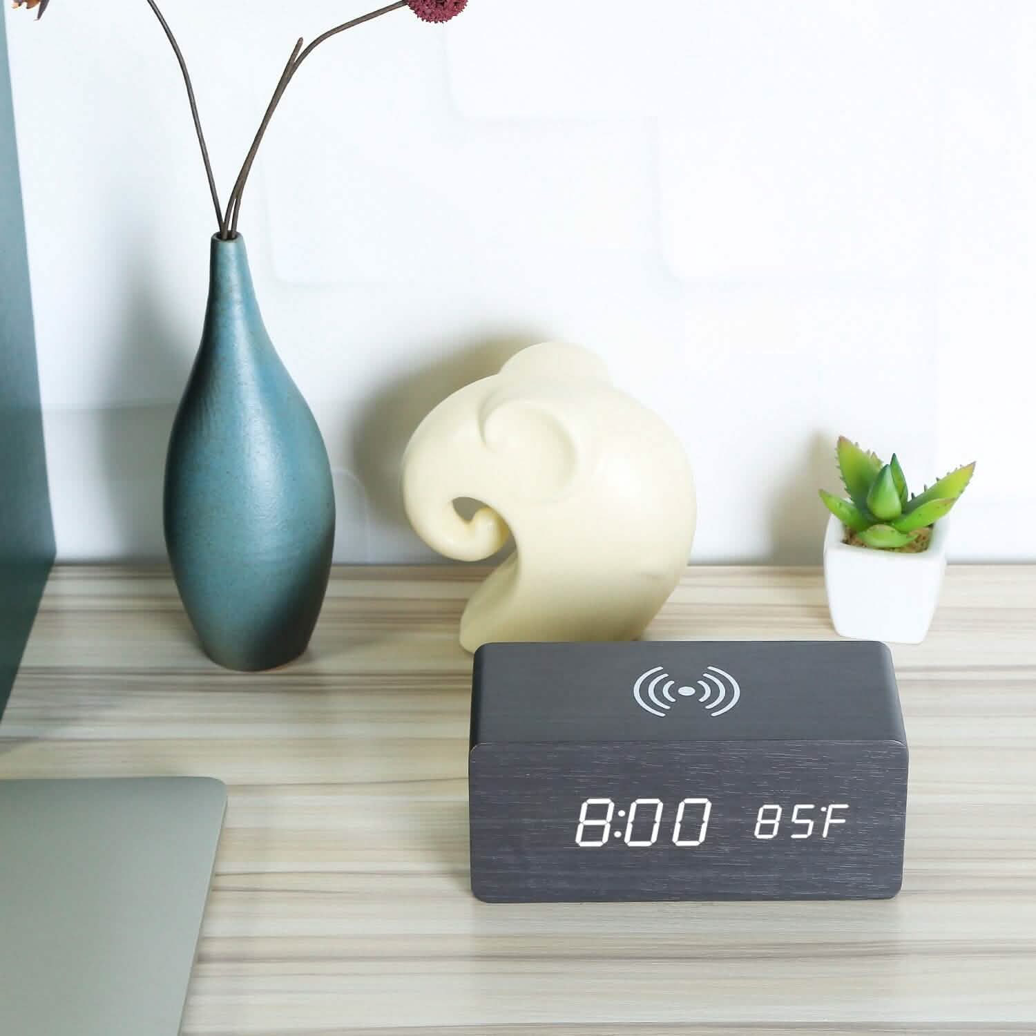 Réveil numérique avec chargeur sans fil Qi