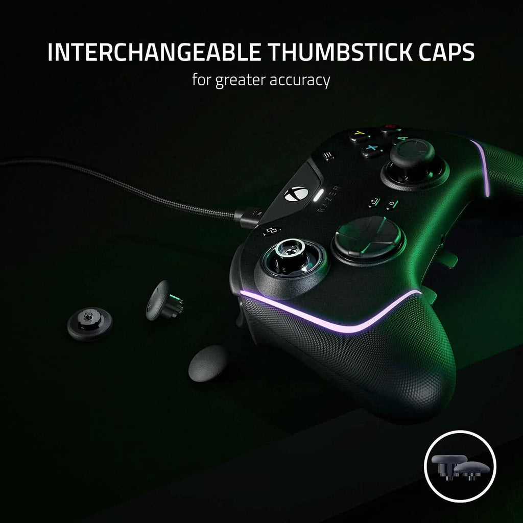 Manette de jeu filaire Razer Wolverine V2 Chroma Pro pour Xbox Series X|S, Xbox One, PC (reconditionnée)