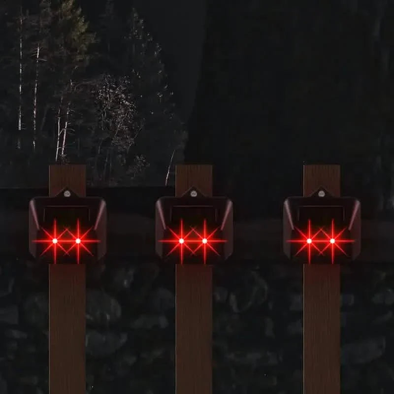 Red LED Light Waterproof Predator Repellent for Gardens
