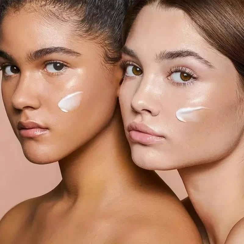 Crème Hydratante au Rétinol avec Collagène, Acide Hyaluronique, Vitamines C+E, Apaise les Peaux Sèches