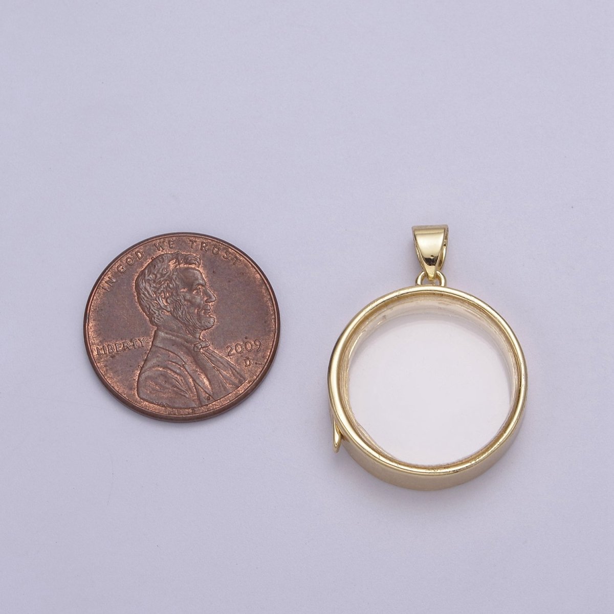 Round Locket Necklace Clear Glass Crystal Container Locket Gold Pendant Necklace Fillable Jewelry for Crystal Jewelry Making Supply N-580