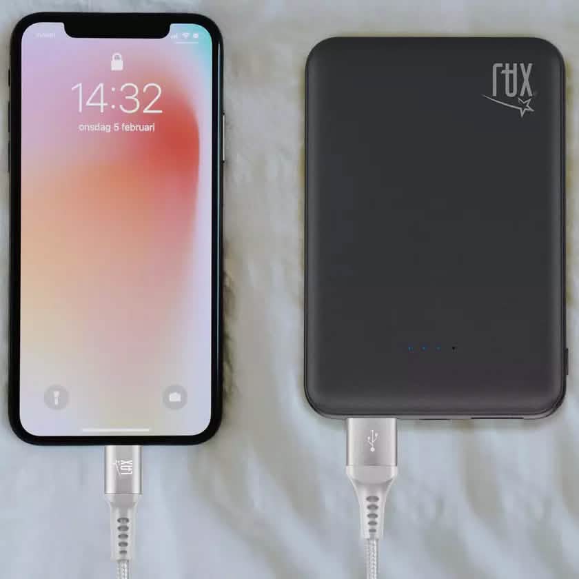 ラバー加工パワーバンク 12,000mAh LEDデュアルUSB