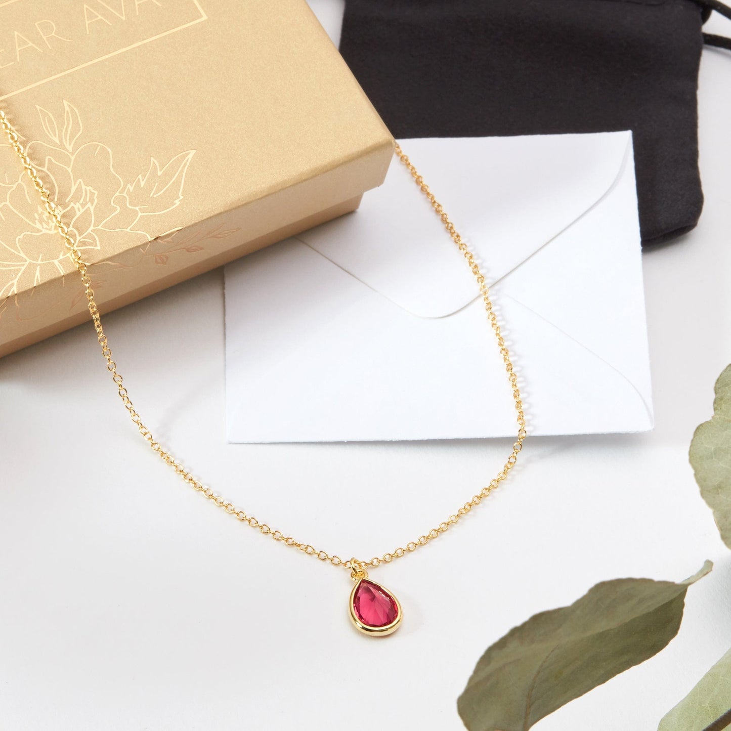 San Valentín Gemstone Necklace
