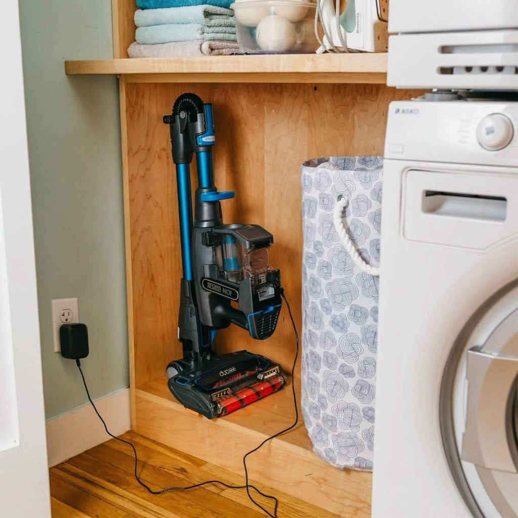 Shark IONFlex 2X DuoClean Ultra-Light Cordless Stick Vacuum (Refurbished)