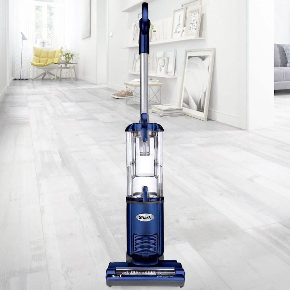 Aspirateur-balai léger Shark Navigator Modèle NV105 (Reconditionné)