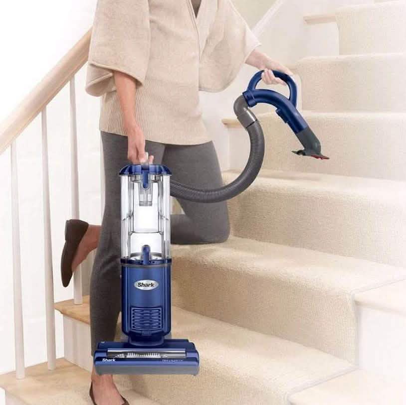 Aspirateur-balai léger Shark Navigator Modèle NV105 (Reconditionné)