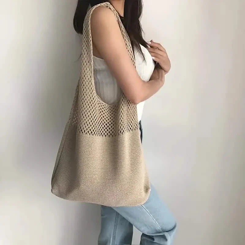 Sac en crochet évidé style rétro