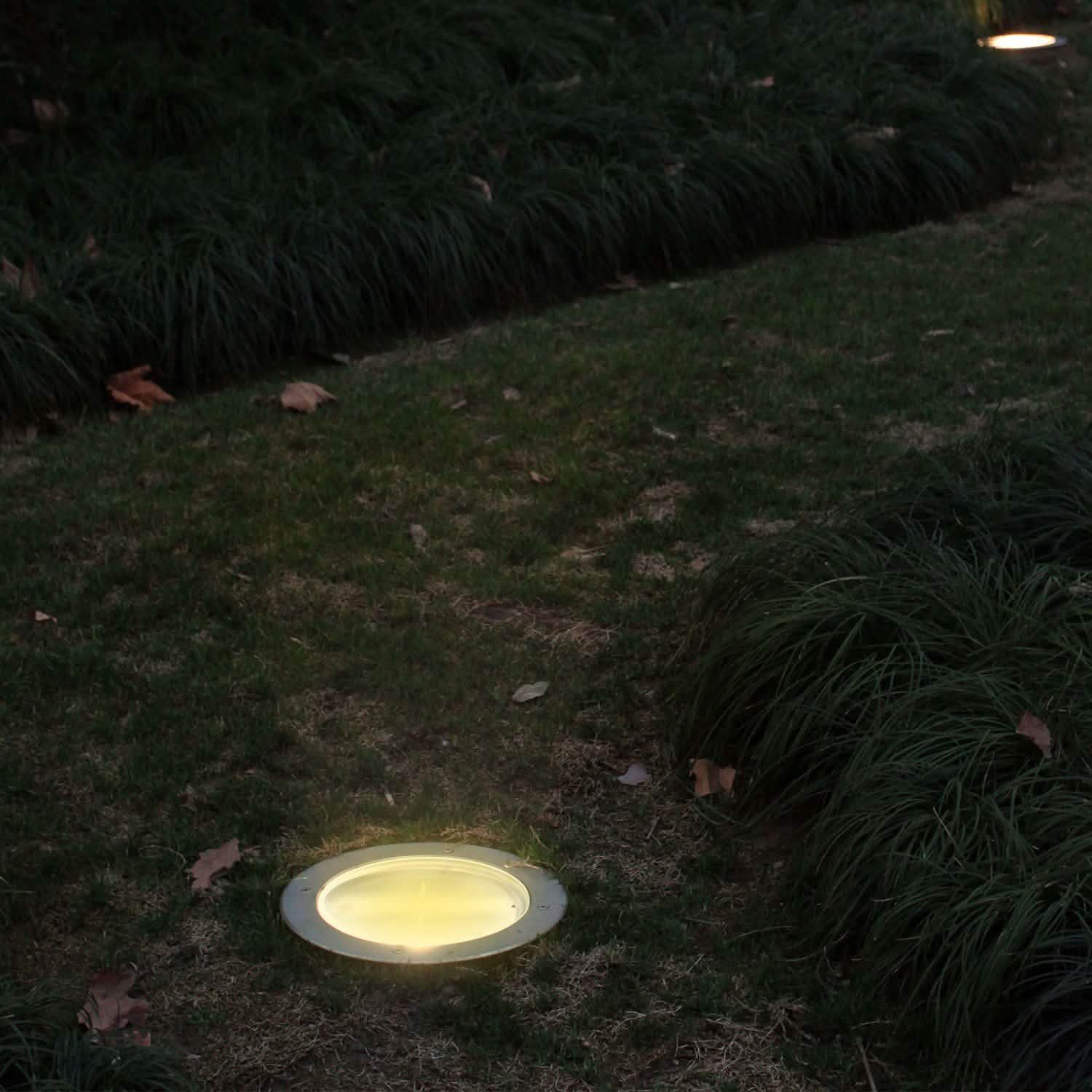 Solar LED Disk Lights IP44 Water Resistant Light Sensor
