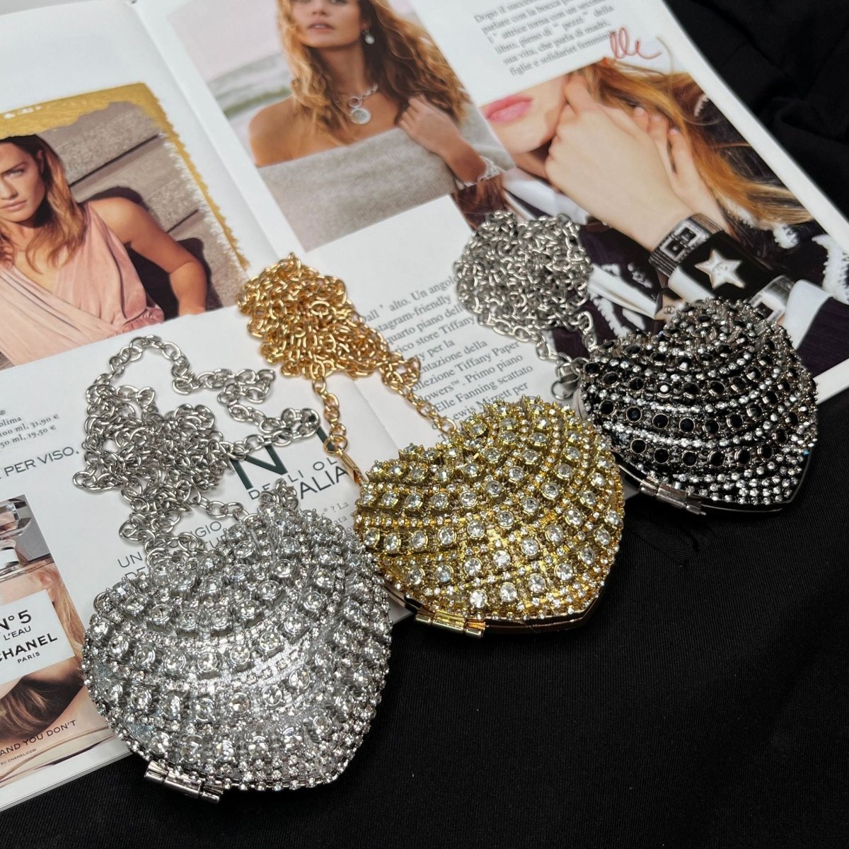 Sparkling Heart-Shaped Crossbody Bag Everyday Glam Diamond-Studded Mini Purse (MAC279)