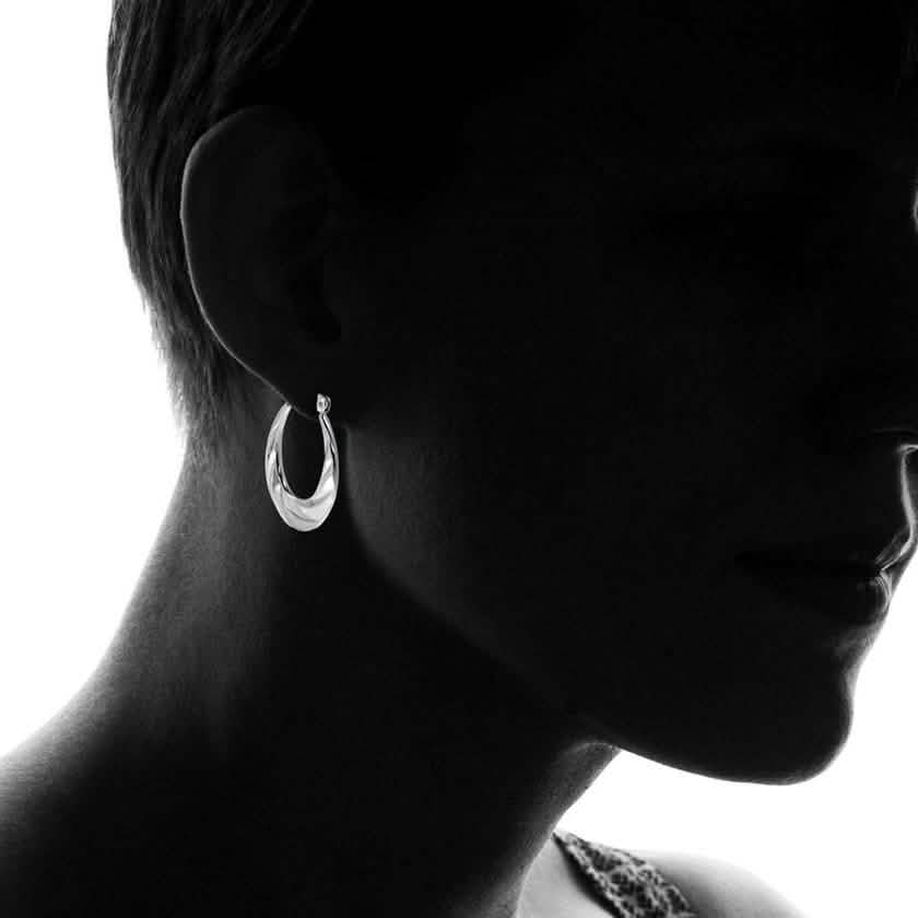 Boucles d'oreilles créoles classiques Crevettes en argent sterling par Paolo Fortelini