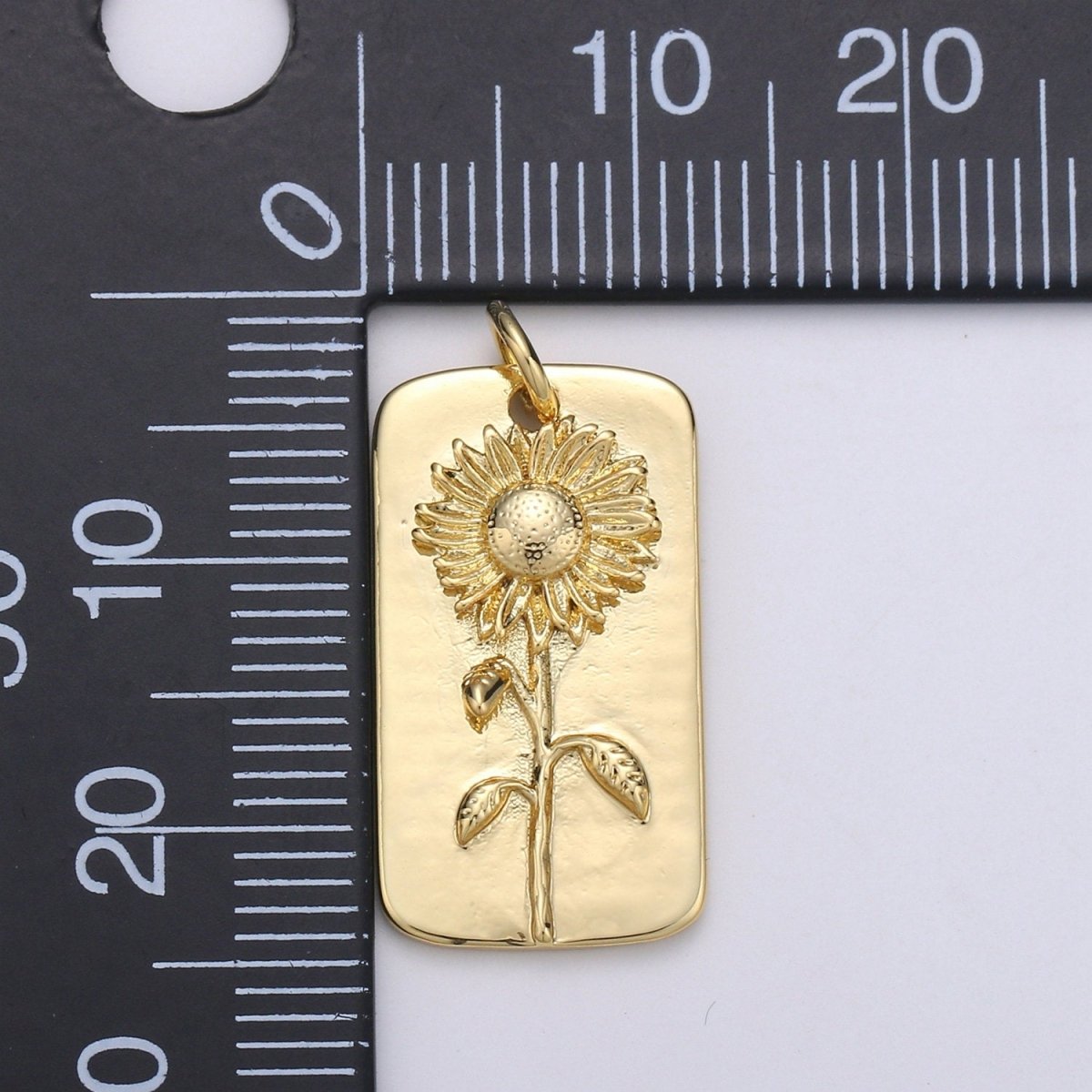 Sun Flower Charms, Gold Sunflower Pendant, Dainty Flower Charm, Small Sunflower Charm for Necklace Floral Flower Jewelry D-758