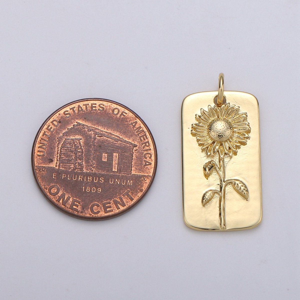 Sun Flower Charms, Gold Sunflower Pendant, Dainty Flower Charm, Small Sunflower Charm for Necklace Floral Flower Jewelry D-758
