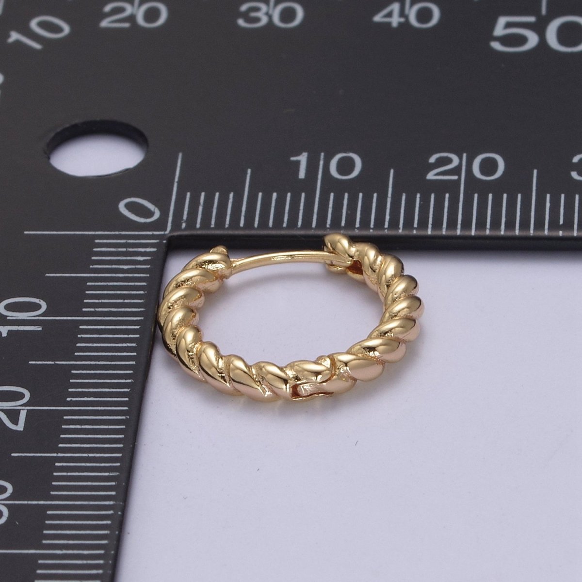 Twisted Rope Hoop Earring in 18k Gold Filled for Everyday Use Fashion Jewelry T-272