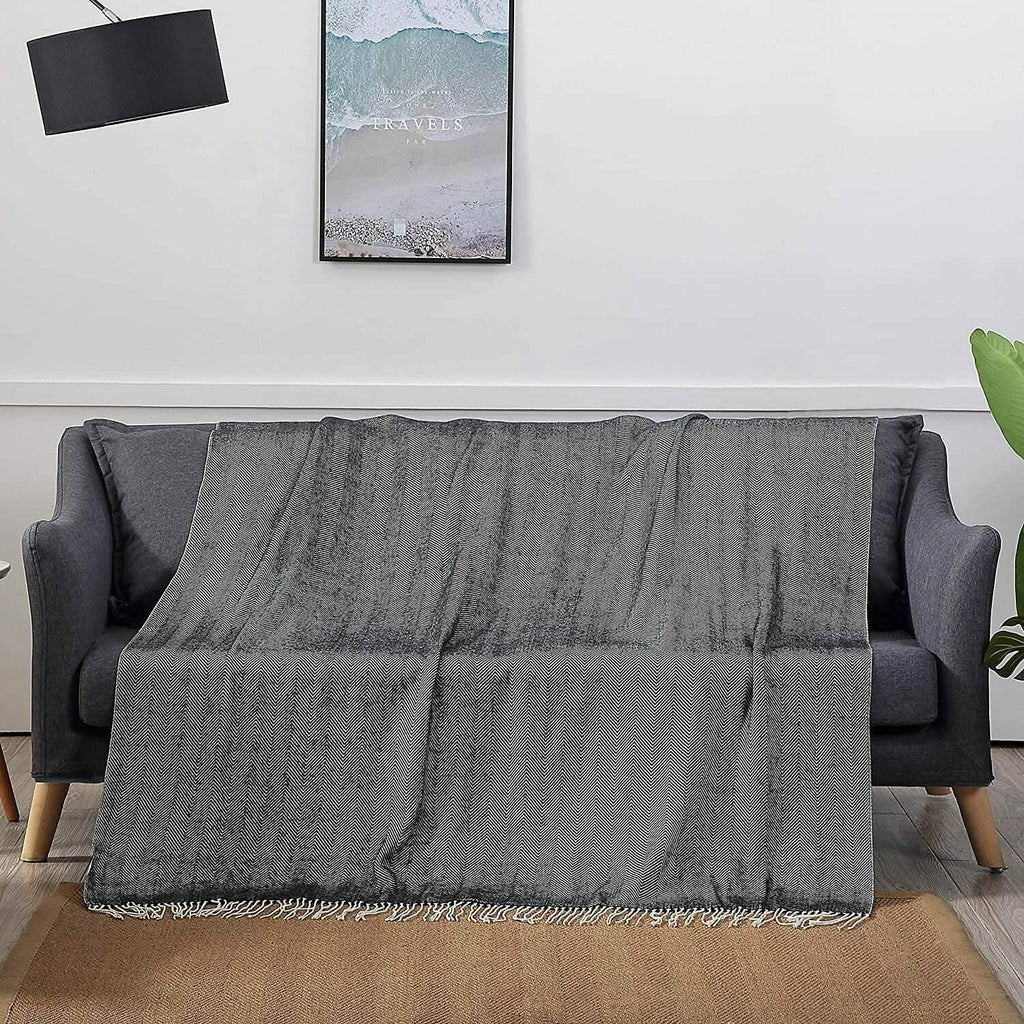 Wisley Home 100% Acrylic Chevron Pattern Throw