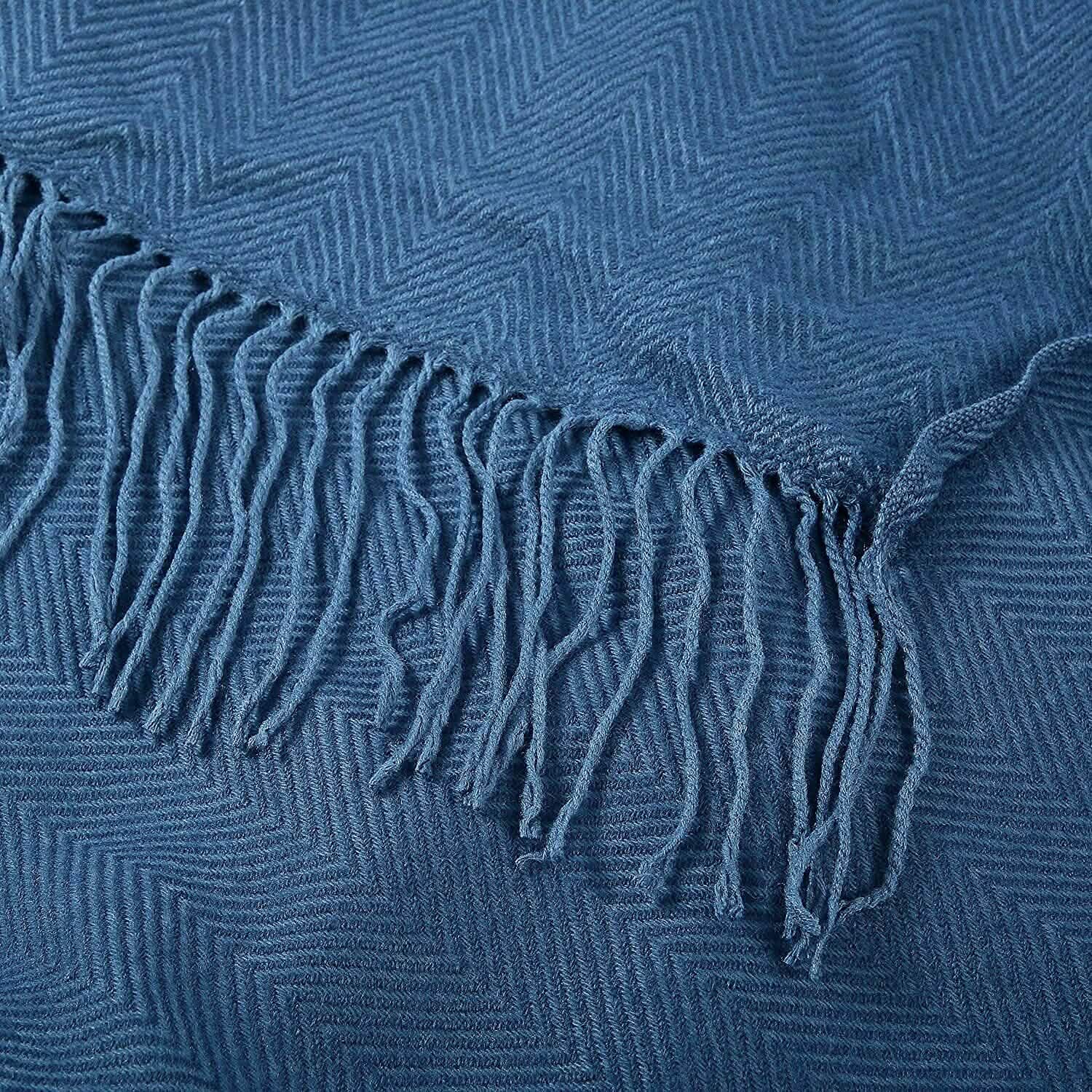Wisley Home 100% Acrylic Chevron Pattern Throw