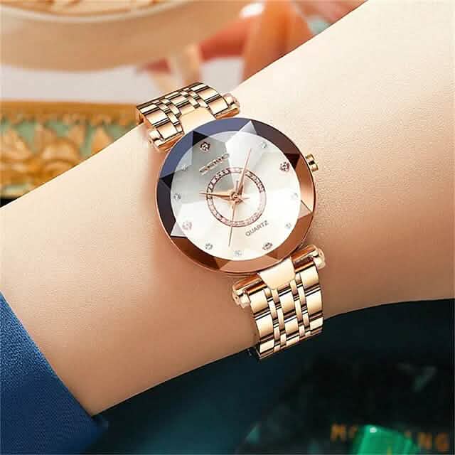 Women Golden and Silver Classic Quartz Watch