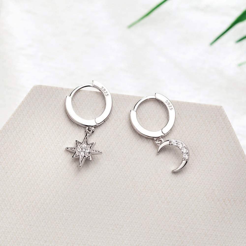 Boucles d'oreilles créoles Femme avec pendentifs Lune et Étoile