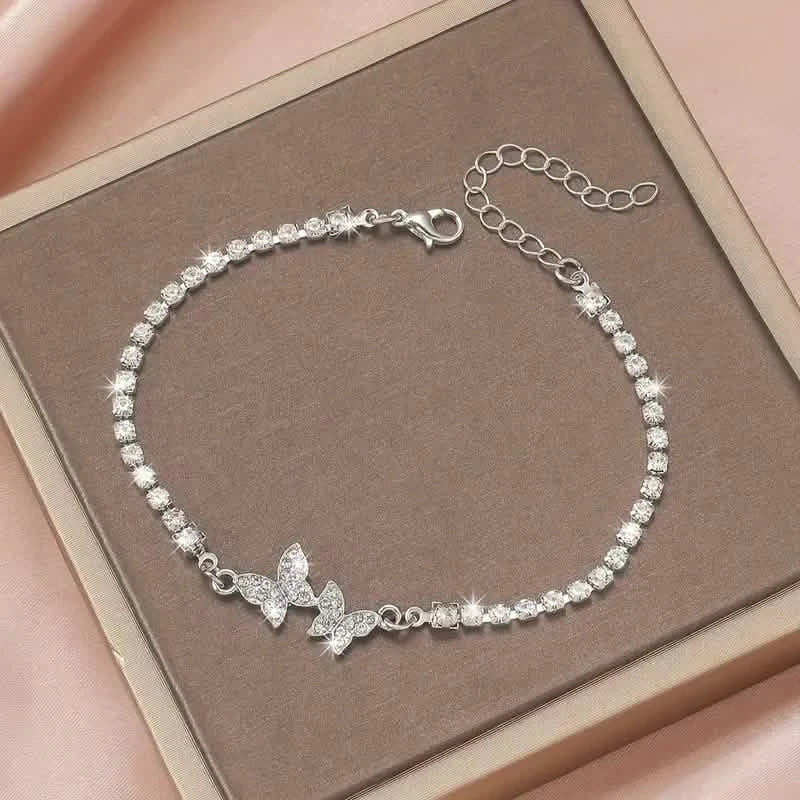 Zinc Alloy Glittering Butterfly Rhinestone Bracelet for Women