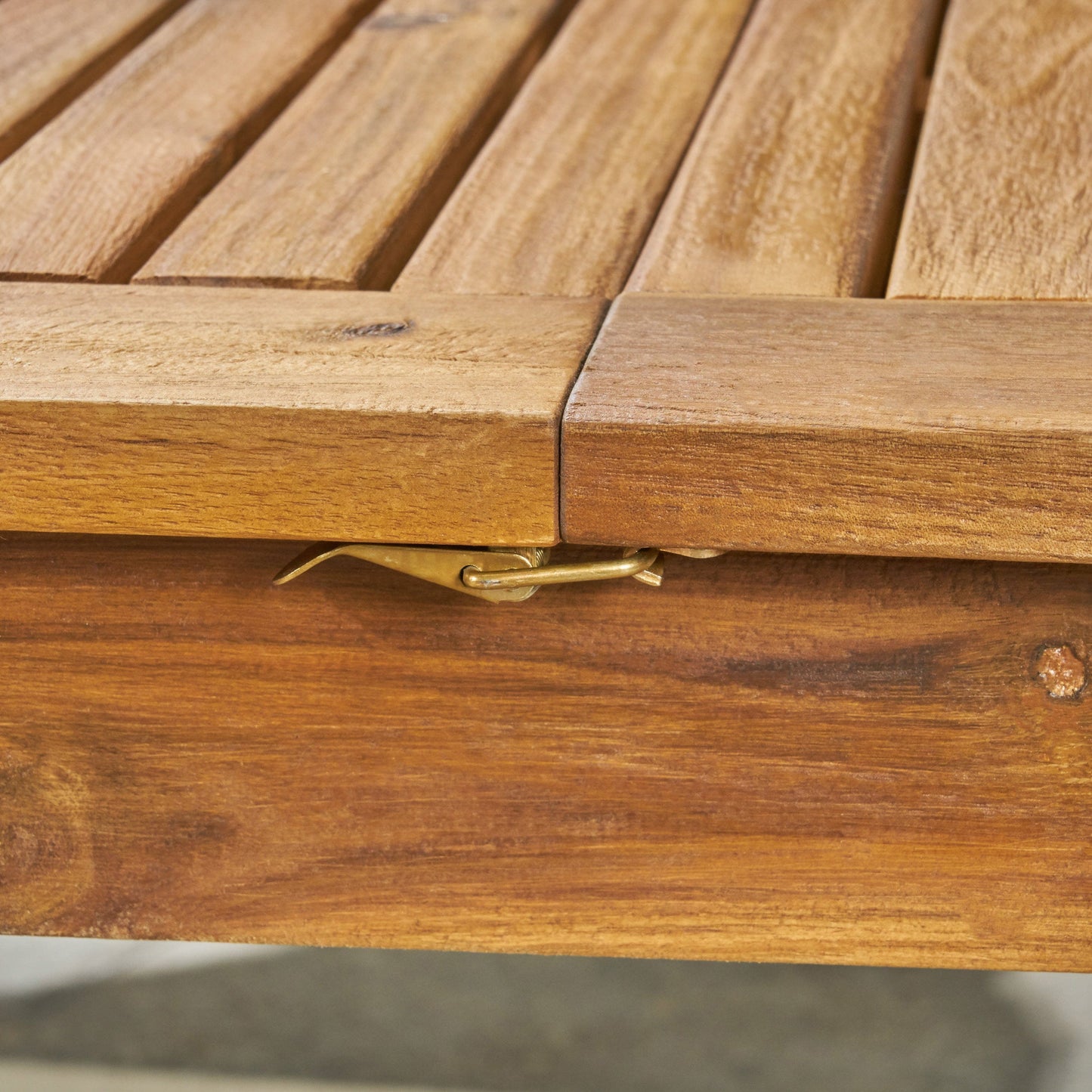 Outdoor Expandable Acacia Wood Dining Table
