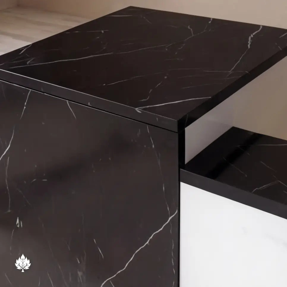 Rhett · Front Reception Desk