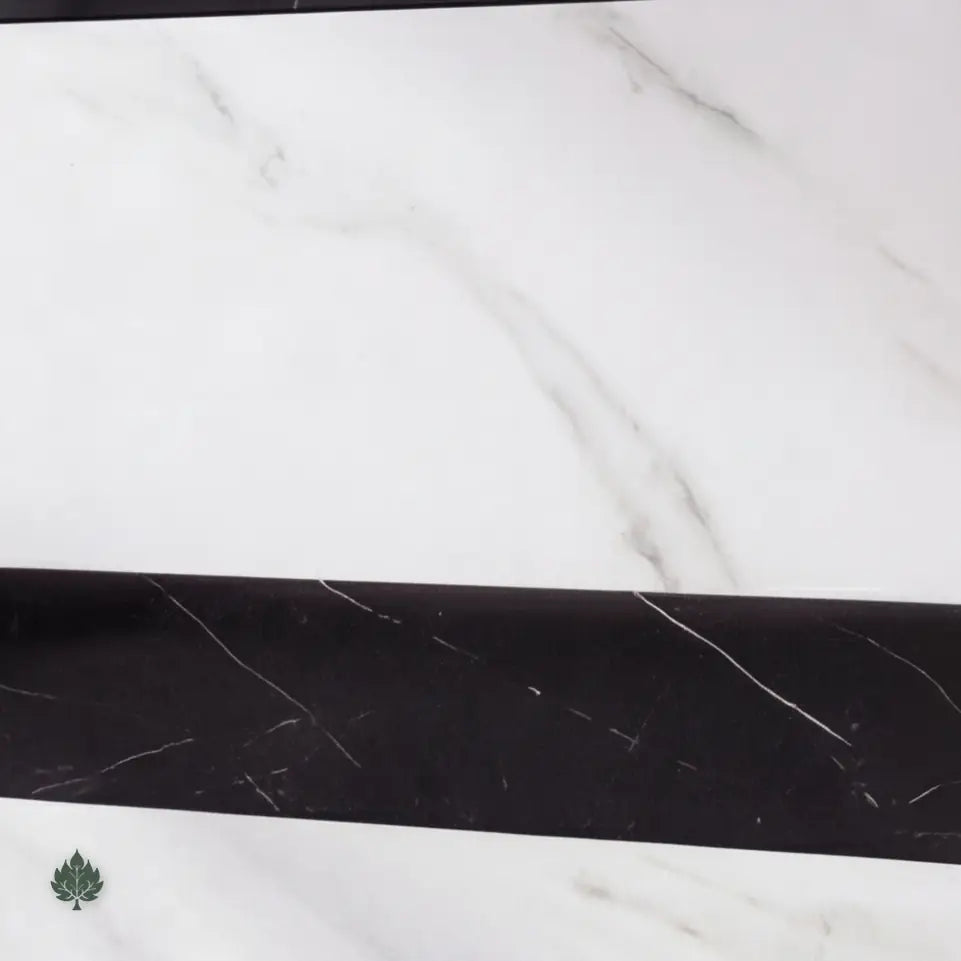 Rhett · Front Reception Desk